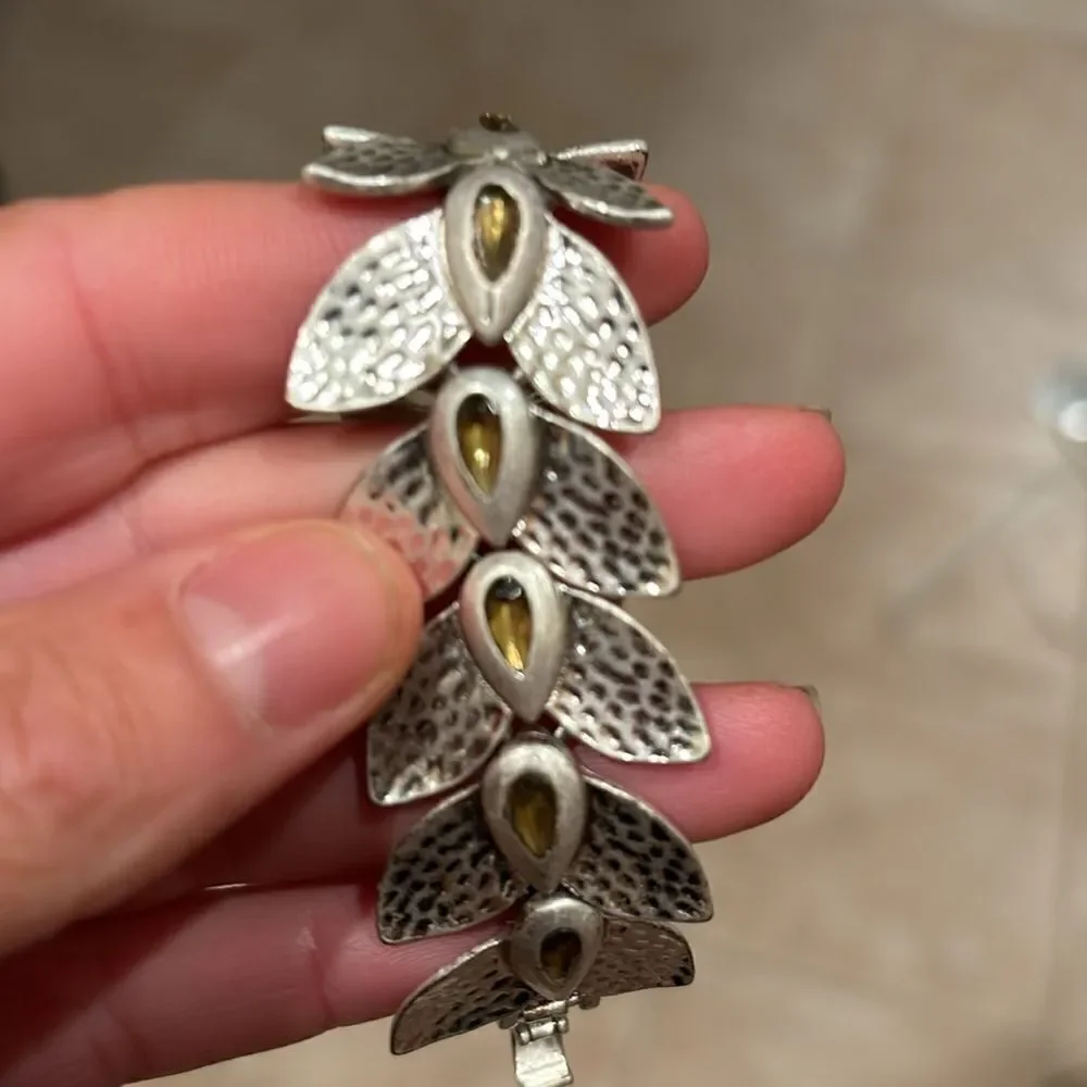 Vintage Clasp Bracelet Silver Tone Laurel Leaf